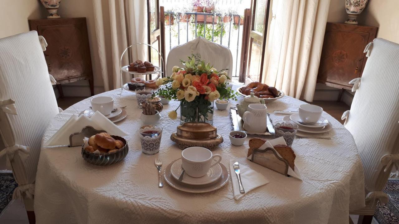 Dependance Royale Bed and Breakfast Caserta Exteriör bild