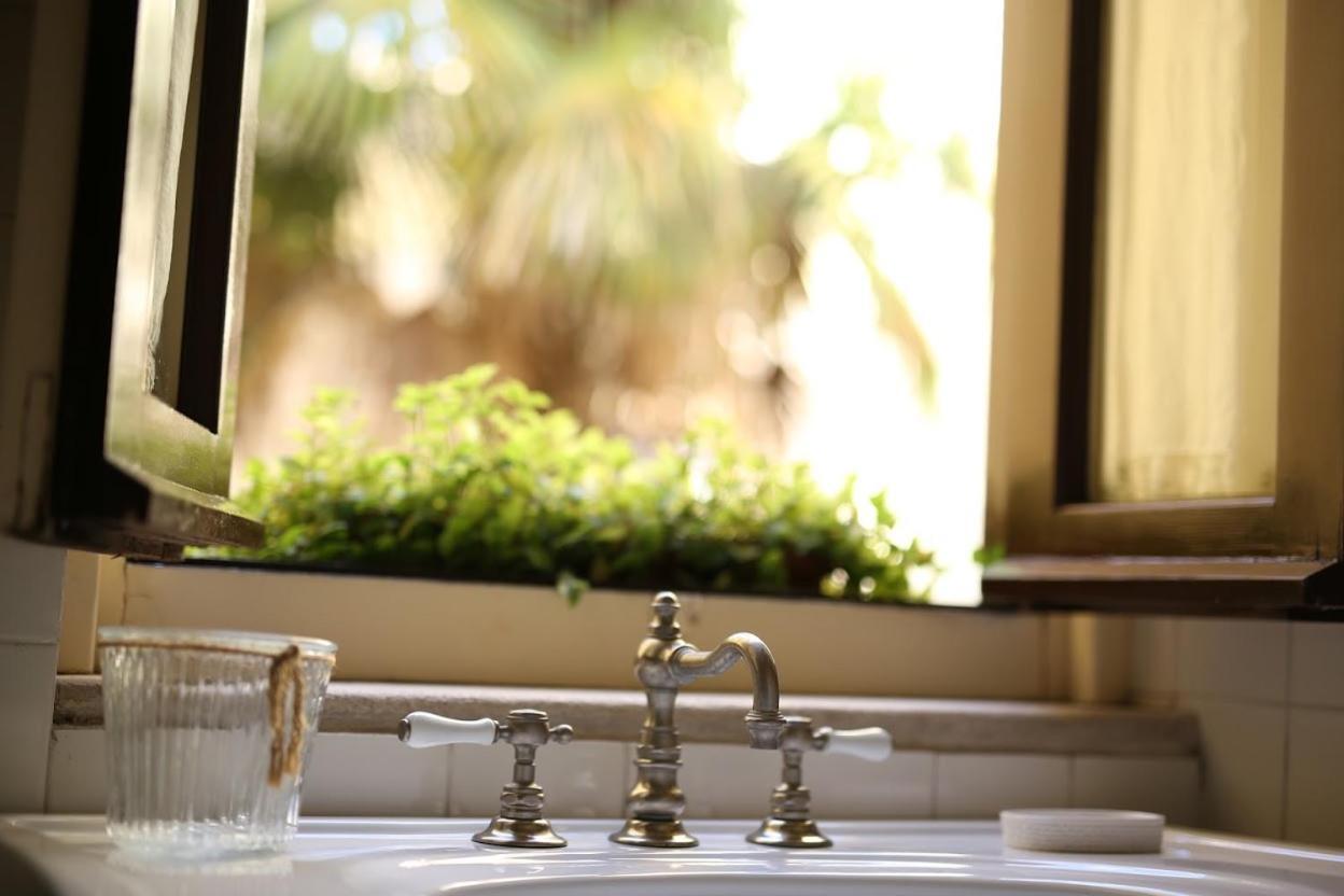 Dependance Royale Bed and Breakfast Caserta Exteriör bild