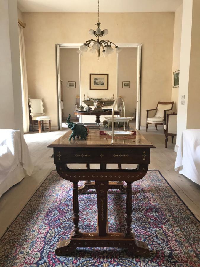Dependance Royale Bed and Breakfast Caserta Exteriör bild