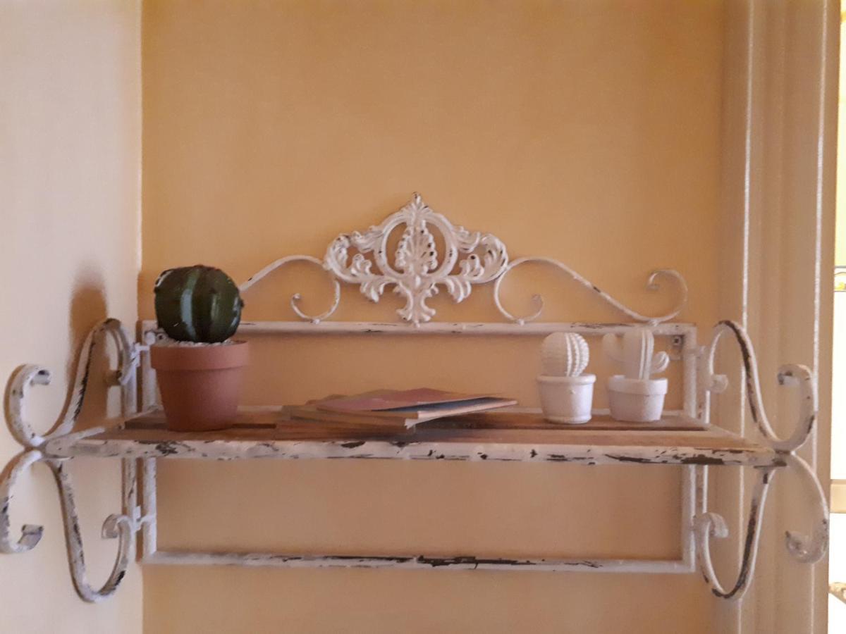 Dependance Royale Bed and Breakfast Caserta Exteriör bild